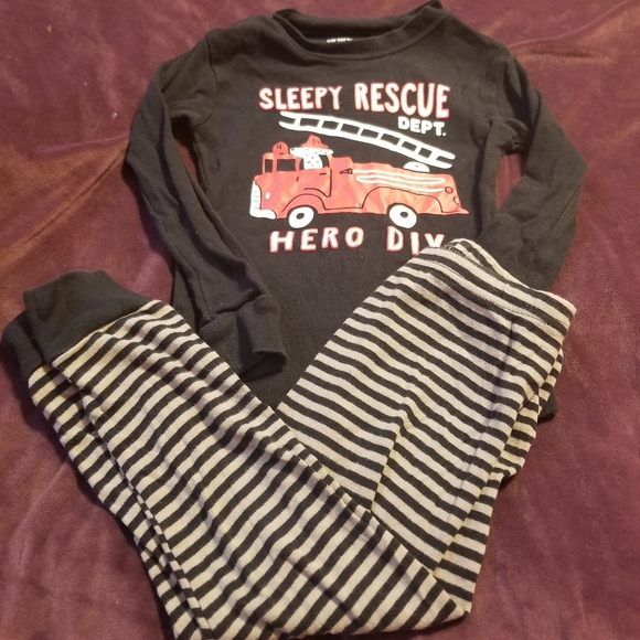 Carter's | Pajama Sets (2) | 3T | Fire Trucks| Girls | Boys | Unisex | Toddler - Picture 2 of 10